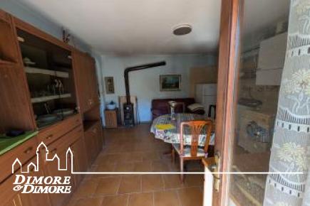 Casa indipendente con giardino e rustico annesso