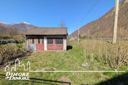 Casa indipendente con giardino e rustico annesso