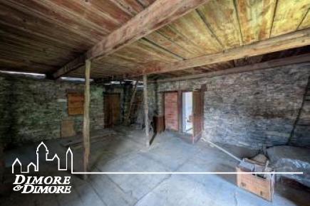 Casa indipendente con giardino grande e garage