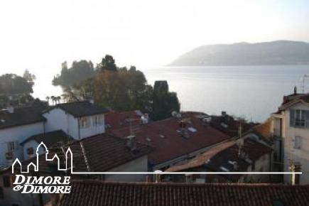 Penthouse Lake Maggiore with indoor pool and lake view