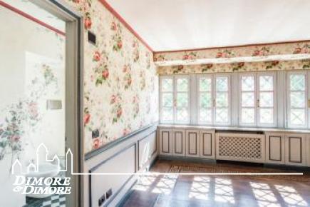 Villa en el lago Maggiore en venta