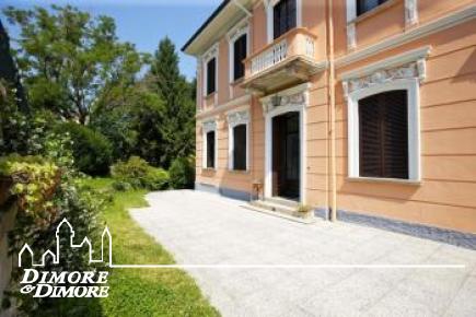 Historische Villa in Stresa