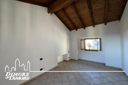 Casa indipendente in vendita a Laveno Mombello