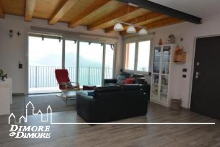 Villa en Stresa con impresionantes vistas del lago Maggiore y las islas.
