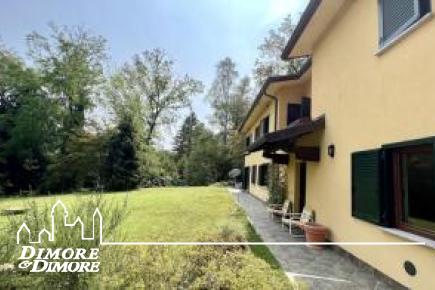 Villa collinare lago di Varese