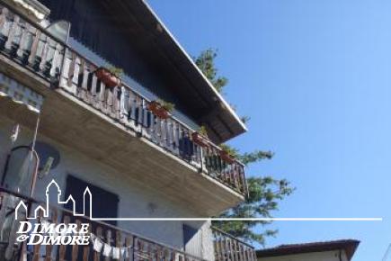 Bèe localidad Albagnano soleado apartamento de tres habitaciones recientemente renovado rodeado de naturaleza